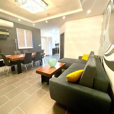 Peter & Roza Modern Apartmanhaz **** * Balatonmariafurdo