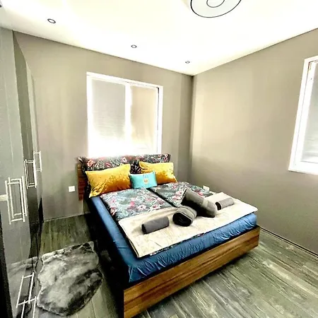 Apartment Peter & Roza Modern Apartmanhaz **** Balatonmariafurdo