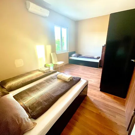 Apartment Peter & Roza Modern Apartmanhaz **** Balatonmariafurdo