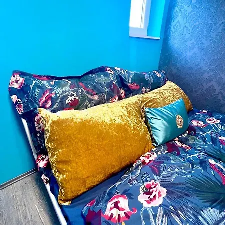 Apartment Peter & Roza Modern Apartmanhaz ****