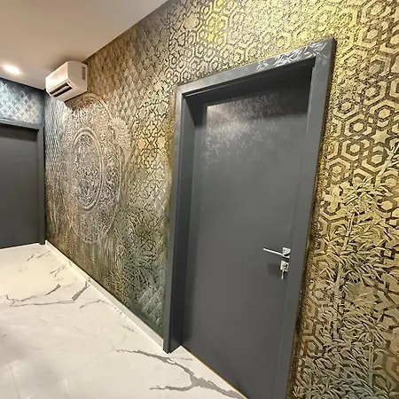 Peter & Roza Modern Apartmanhaz **** Apartment