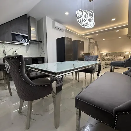 Apartment Peter & Roza Modern Apartmanhaz **** Balatonmariafurdo