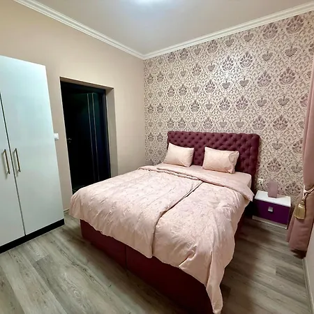 Peter & Roza Modern Apartmanhaz ****