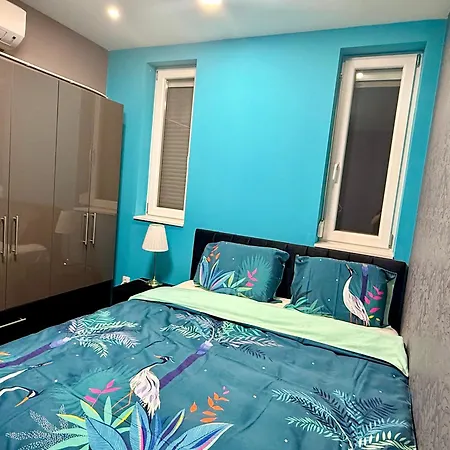 Peter & Roza Modern Apartmanhaz **** Balatonmariafurdo