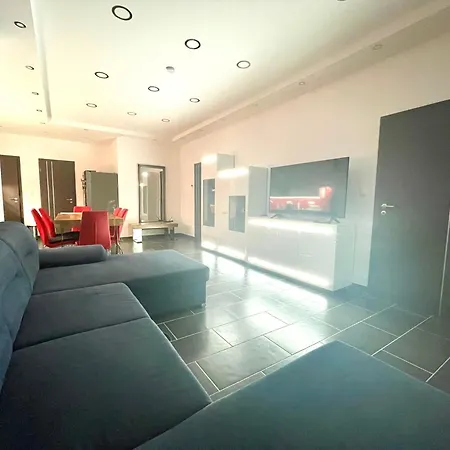 Peter & Roza Modern Apartmanhaz **** * Balatonmariafurdo