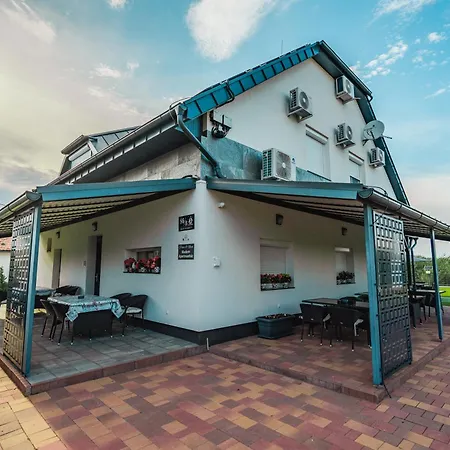 Apartmán Peter & Roza Modern Apartmanhaz **** Balatonmáriafürdő