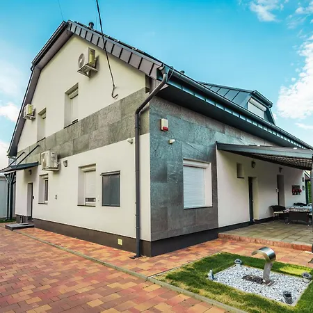 Apartmán Peter & Roza Modern Apartmanhaz **** Balatonmáriafürdő