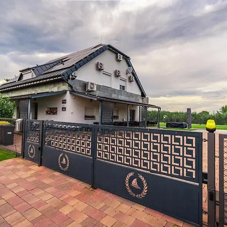 Appartamento Peter&roza Modern **** Balatonmáriafürdő