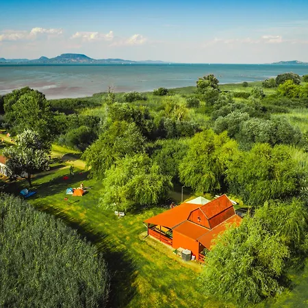 Peter&roza Modern **** Balatonmáriafürdő